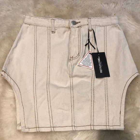 PRETTYLITTLETHING Contrast Stitch Cut Out Skirt - Picture 2 of 4